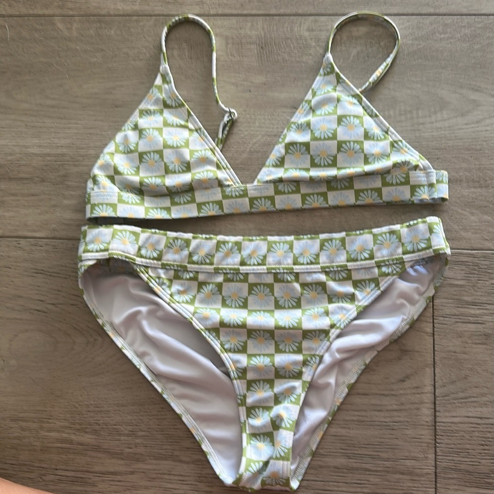 bathing suit size small